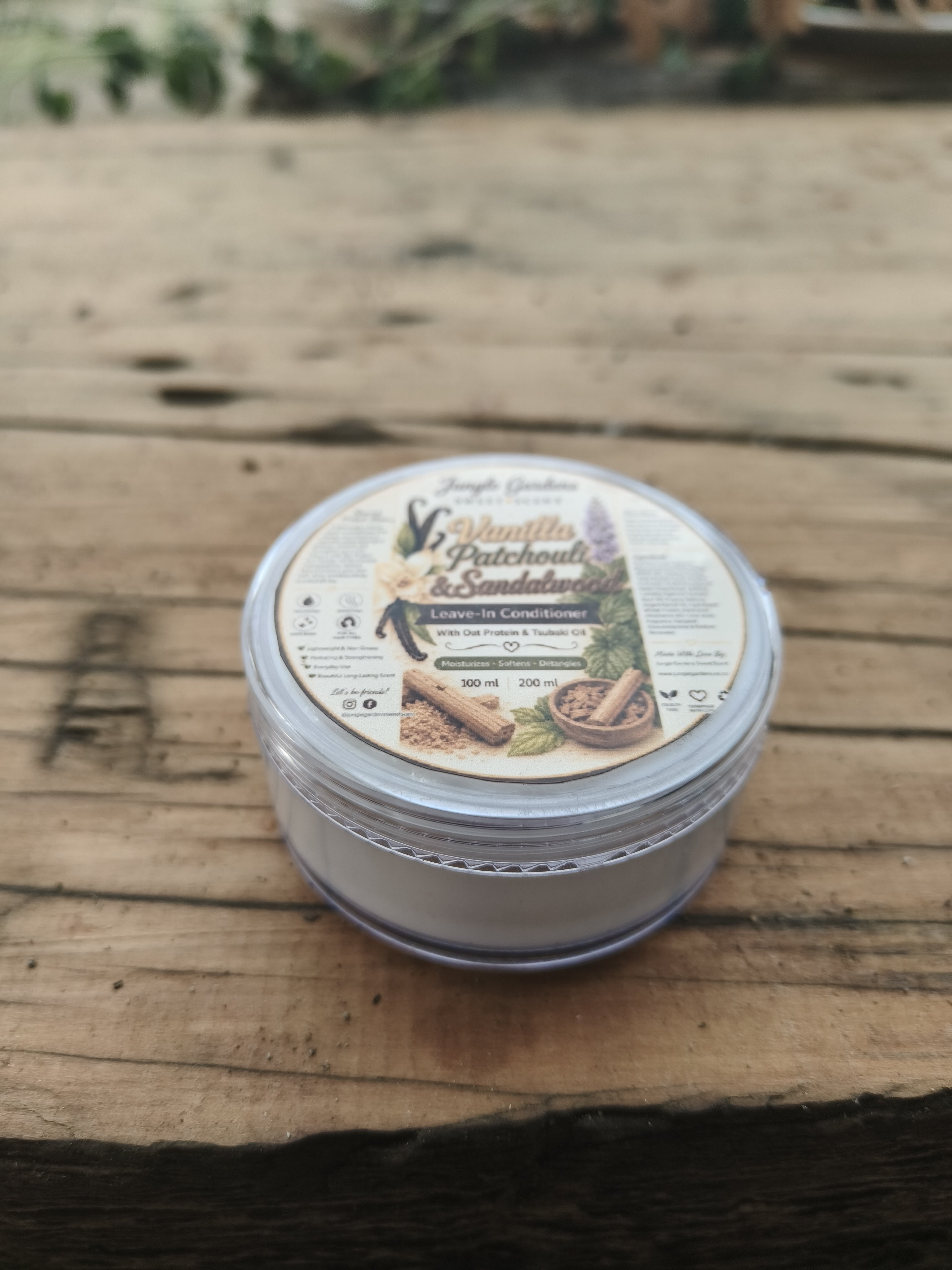 Vanilla Patchouli & Sandalwood Leave-In Conditioner